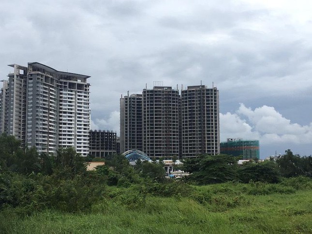 Hàng 'chất đống' nhưng giá BĐS vẫn không giảm ảnh 2