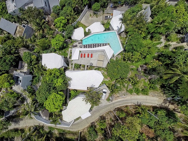 Ngắm khu biệt thự 'chênh vênh' bên vách đá nhìn ra biển tuyệt đẹp - ảnh 3