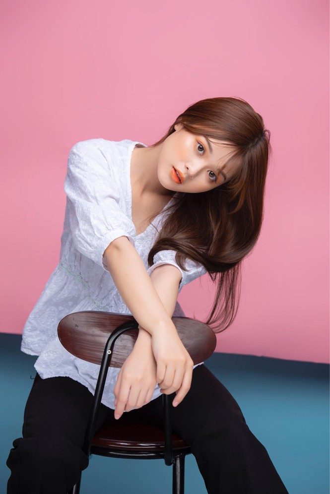 Nữ sinh ‘gây xao xuyến’ với nhan sắc ngọt ngào, ước mơ trở thành nhà báo - ảnh 8