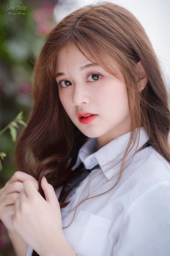 Nữ sinh ‘gây xao xuyến’ với nhan sắc ngọt ngào, ước mơ trở thành nhà báo - ảnh 4