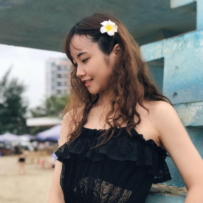 Tân cử nhân trẻ tuổi nhất trường ĐH Kinh tế Quốc dân là Đảng viên, sinh viên xuất sắc - ảnh 11