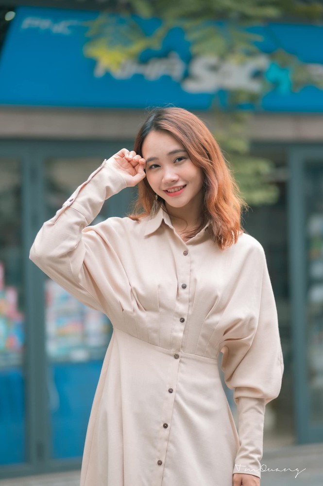 Tân cử nhân trẻ tuổi nhất trường ĐH Kinh tế Quốc dân là Đảng viên, sinh viên xuất sắc - ảnh 13