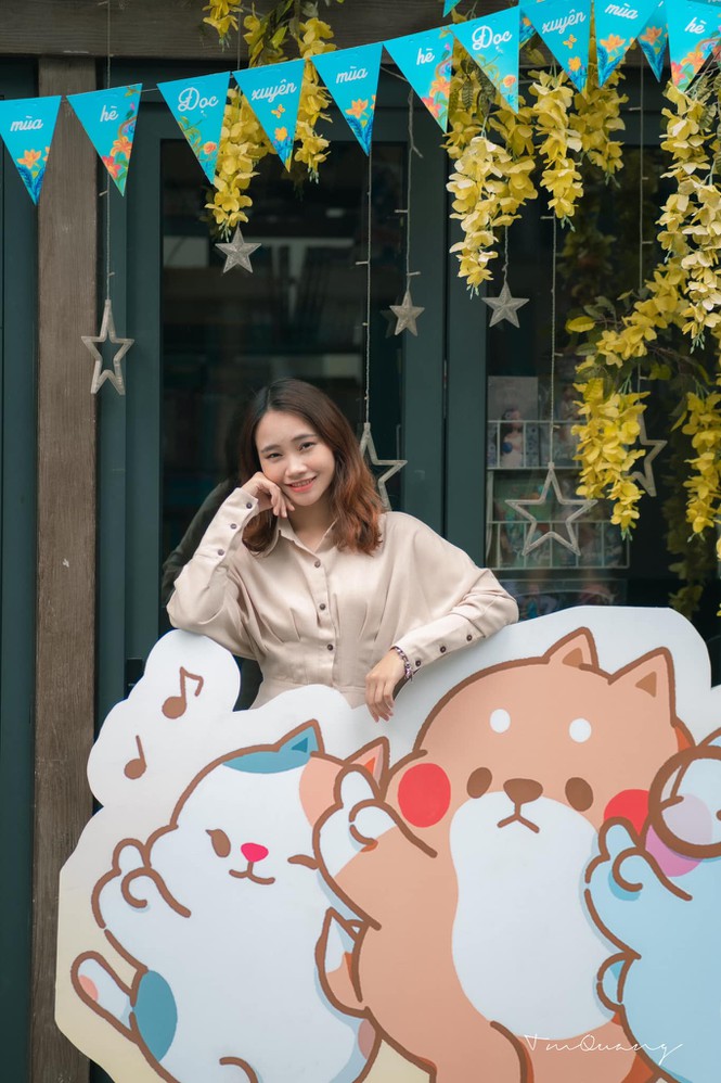 Tân cử nhân trẻ tuổi nhất trường ĐH Kinh tế Quốc dân là Đảng viên, sinh viên xuất sắc - ảnh 14