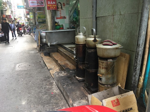Nghe VietNamNet: Hà Nội dừng dùng than tổ ong, cấm đốt rơm rạ để giảm ô nhiễm