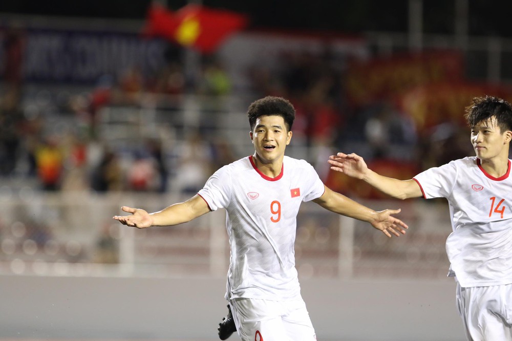 Nghe VietNamNet: Một cầu thủ U22 Việt Nam phải kiểm tra doping sau trận thắng Singapore