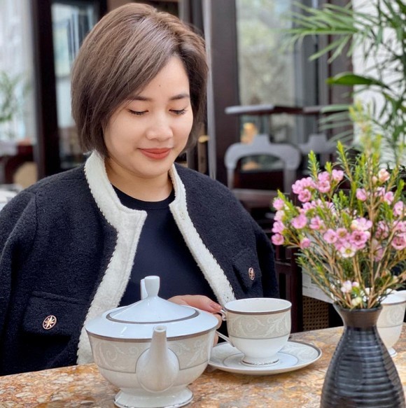 Nhan sắc bà xã kín tiếng của BTV Quang Minh - ảnh 7