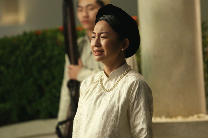 Nhan sắc nền nã trong veo của cô gái đóng thứ phi Mộng Điệp trong MV Hòa Minzy - ảnh 1