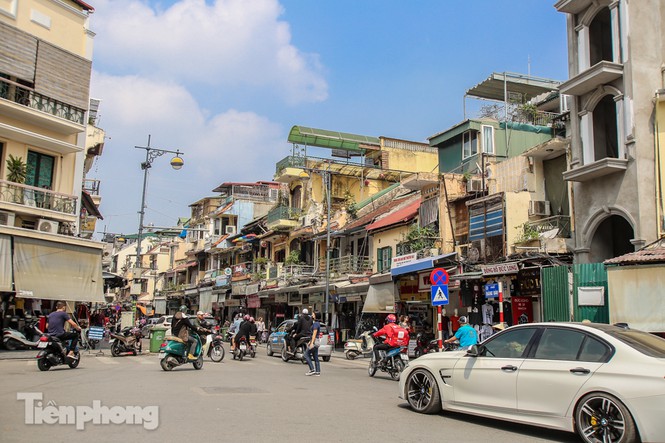 Những tuyến phố đắt đỏ có giá đất cả tỷ đồng/m2 ở Hà Nội - ảnh 6