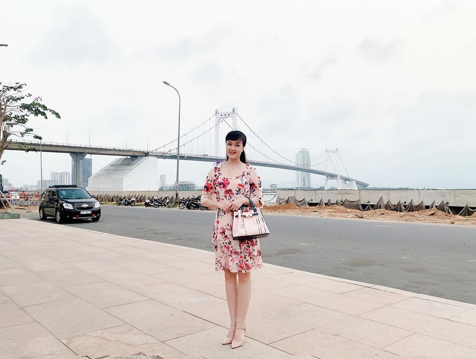 Danh hài Vân Dung "Những ngày không quên" ngày càng ăn mặc trẻ trung - Hình 6 Danh hai Van Dung