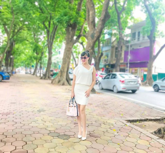 Danh hài Vân Dung "Những ngày không quên" ngày càng ăn mặc trẻ trung - Hình 9 Danh hai Van Dung