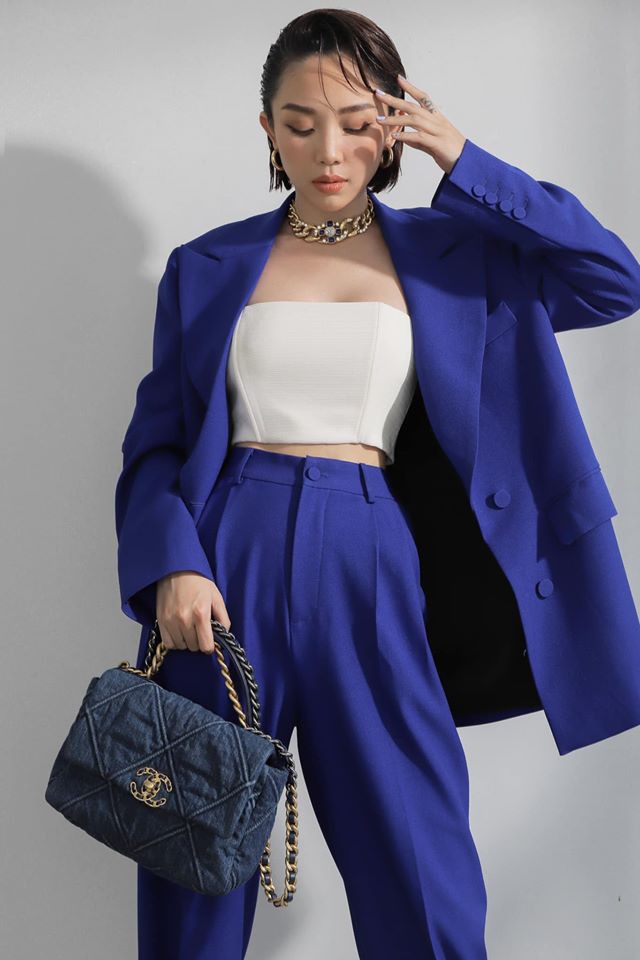 Hoc Toc Tien phoi do sang chanh voi trang phuc mau xanh la “kho nhan“-Hinh-13