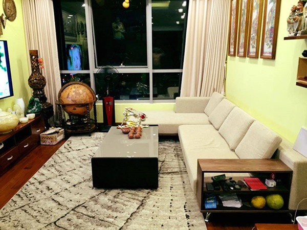 Phòng khách sang trọng với nội thất hiện đại, màu sắc hài hòa. Ảnh: Vietnamnet.