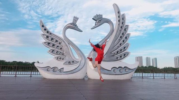 Ngan ngam phong cach thoi trang sieu ngan, cuc ho henh cua hoi chi em-Hinh-4