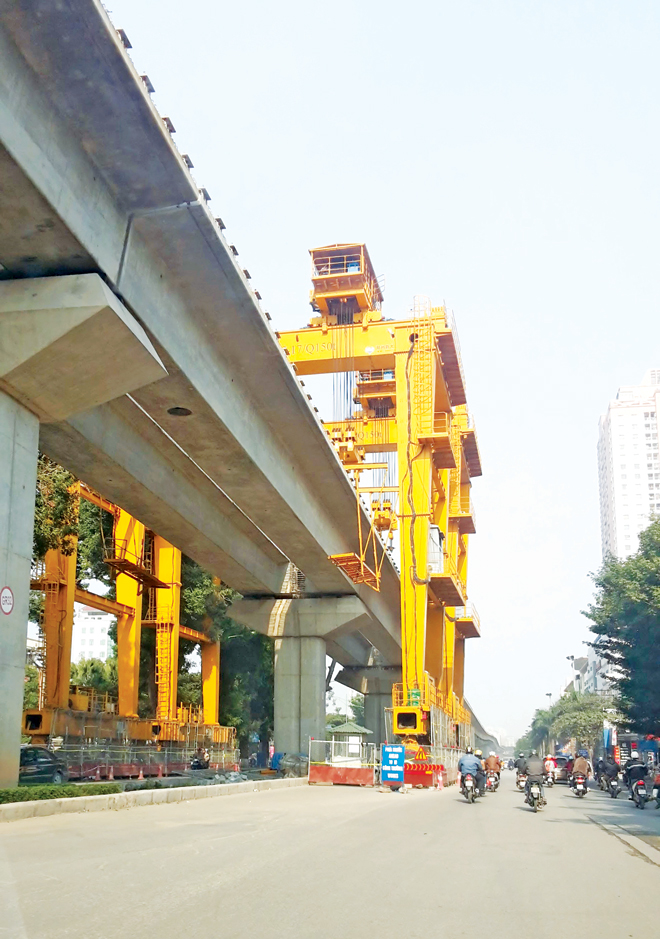 Hết thời 'hoành tráng', PMU thiếu tiền trả lương - ảnh 1