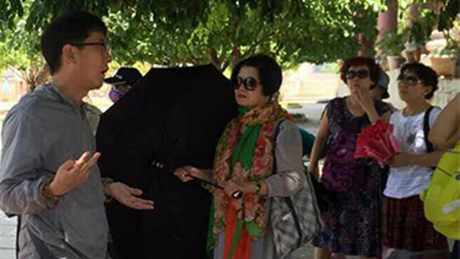 Shop TIN 3/7: Em gái cố nhà thơ Lưu Quang Vũ: Bản gốc bài thơ là chữ