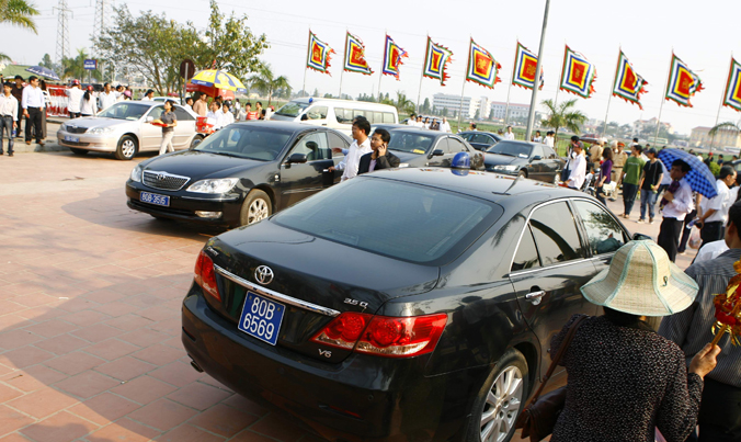 Shop TIN 10/7: ĐUỔI VIỆC 3 BẢO VỆ TRONG CLIP CHẶN XE CỨU THƯƠNG - ảnh 9