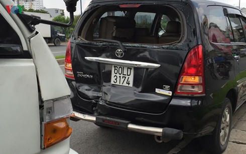 TP HCM: Tạm đóng cửa hầm vượt sông Sài Gòn để xử lý tai nạn liên hoàn - ảnh 3