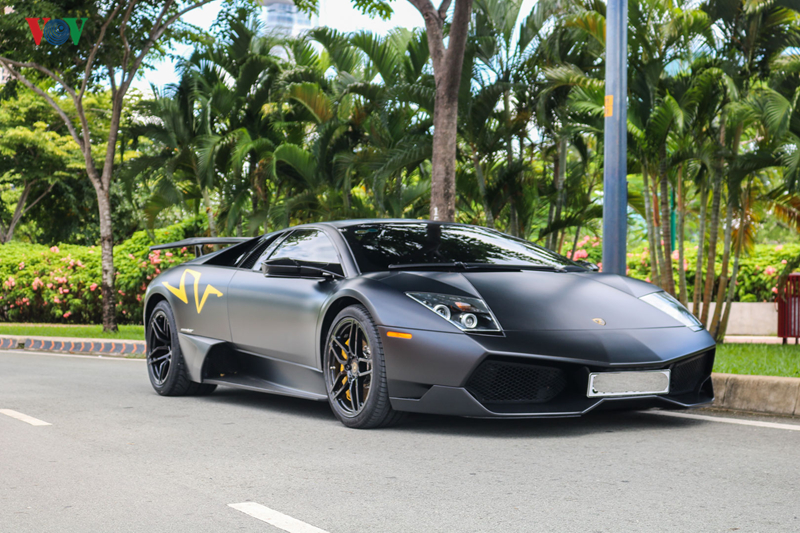 sieu xe trieu do lamborghini murcielago sv tai xuat duong pho sai gon hinh 7
