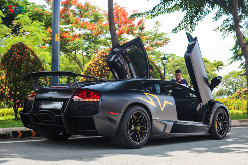 sieu xe trieu do lamborghini murcielago sv tai xuat duong pho sai gon hinh 14