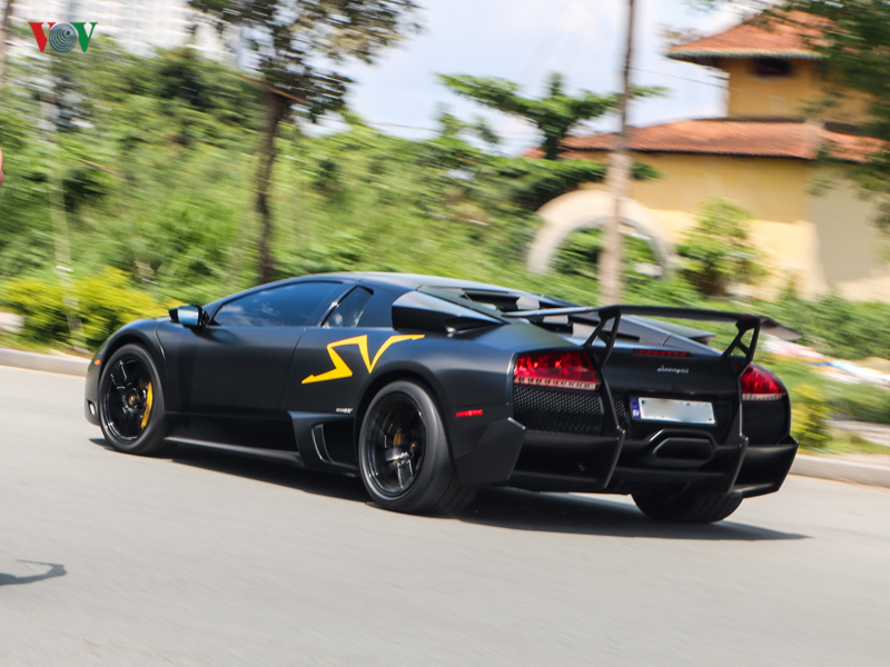 sieu xe trieu do lamborghini murcielago sv tai xuat duong pho sai gon hinh 13