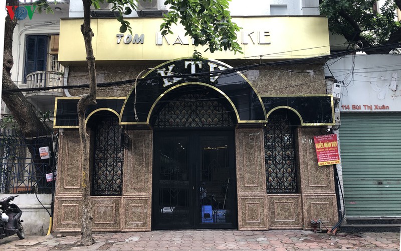 dich vu karaoke o ha noi mo cua tro lai, cuoi tuan van e am hinh 1