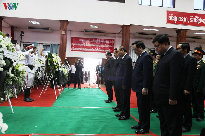 thu tuong nguyen xuan phuc va doan cap cao vieng nguyen thu tuong lao hinh 1