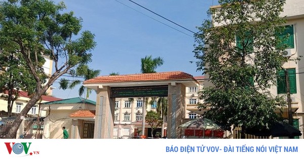 Nghe VietNamNet: Bắt vợ Giám đốc Bệnh viện Tâm thần Thanh Hóa cùng 4 y, bác sĩ