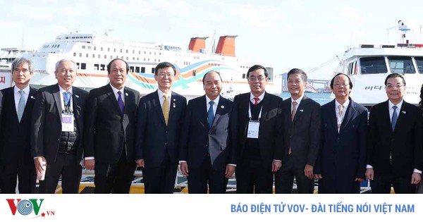 Nghe VietNamNet: Thủ tướng Nguyễn Xuân Phúc thăm Cảng biển Busan