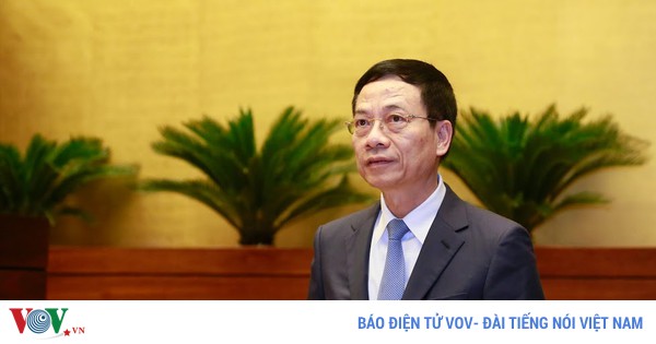 Nghe VietNamNet: Bộ trưởng Nguyễn Mạnh Hùng: Sẽ có luật xử lý tin giả trên mạng xã hội