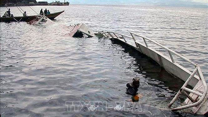 Nghe VietNamNet: Chìm tàu tại Congo khiến ít nhất 36 người mất tích