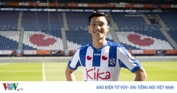 Nghe VietNamNet: SC Heerenveen tặng quà Văn Hậu trước ngày về Việt Nam