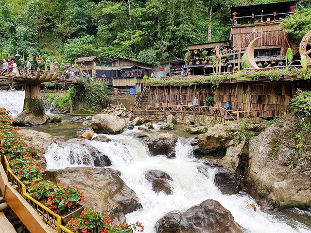 ban lang moc mac nho xinh o sa pa khien ai cung muon ghe tham hinh 19