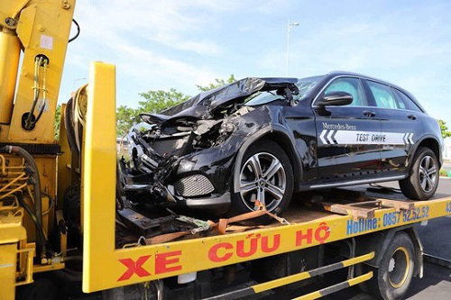 nu tai xe lai mercedes tong xe, nguoi nam la liet:bat ngo nguon goc xe hinh 11
