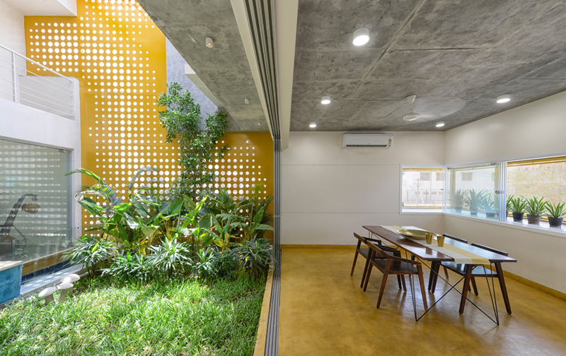 ngoi nha gan gui voi thien nhien nho co