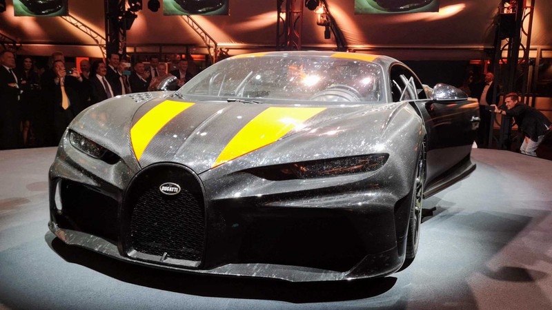 bugatti mang chiron super sport 300+ bui ban, con trung di trien lam hinh 5