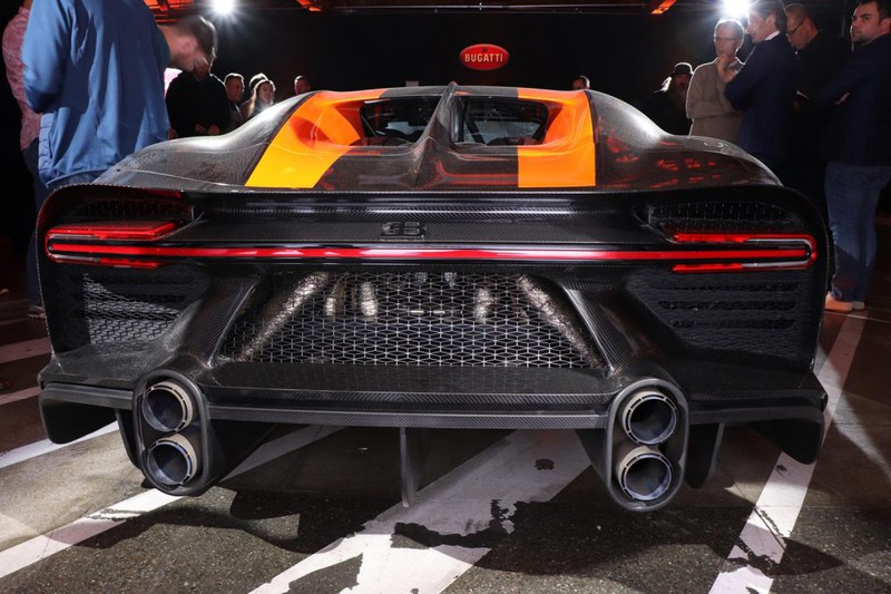 khach hang mua bugatti thuong bo them 300.000 usd de mua tuy chon hinh 2