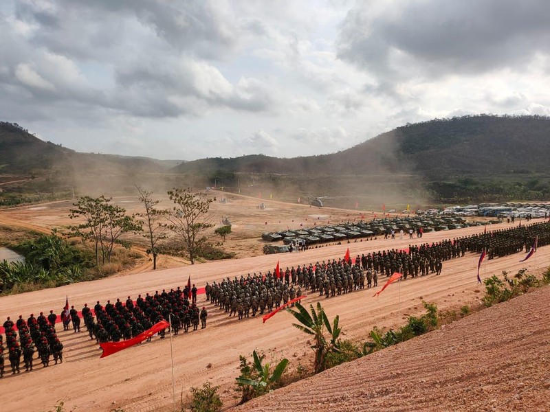 khai mac tap tran quan su