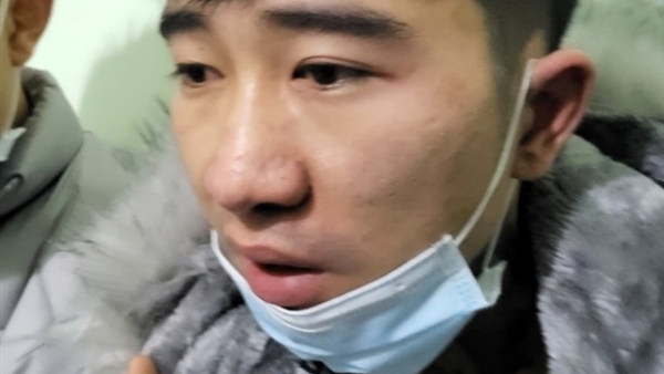 Clip giây phút khóa tay đối tượng cướp tiền tại ngân hàng ở Hải Phòng