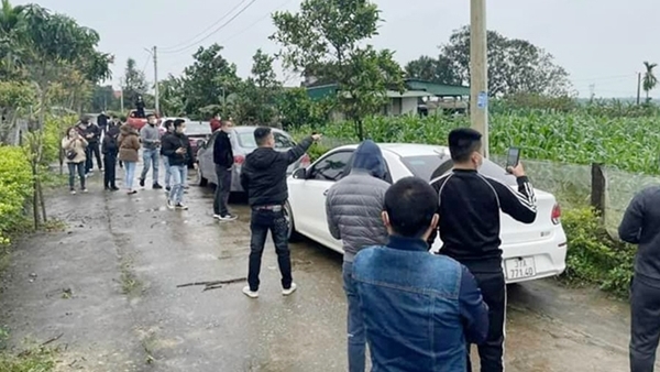 Khi đất làng nổi 'sóng'