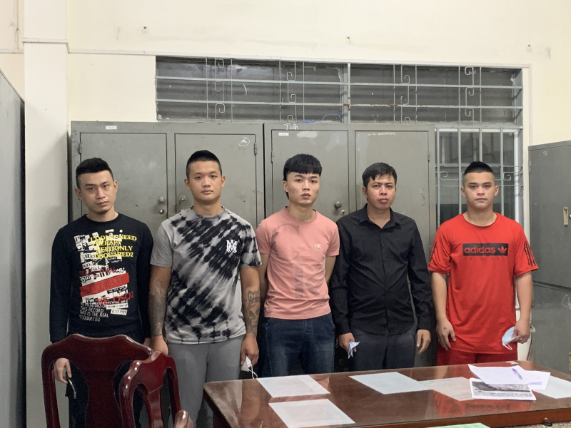 Truy bắt hai nhóm thanh niên hỗn chiến bằng súng và hung khí nguy hiểm -0