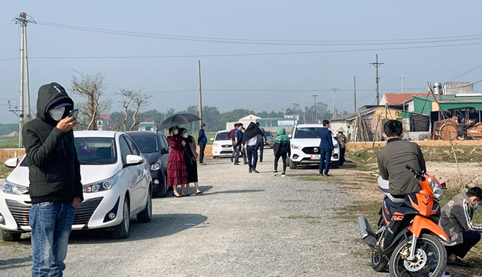 Khi đất làng nổi “sóng” -0