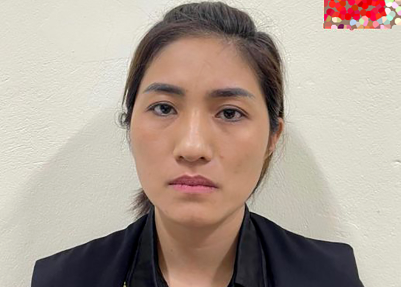 Tạm giữ hình sự “nữ quái” cho hàng loạt tiệm hàng vàng “ăn” nhẫn giả -0