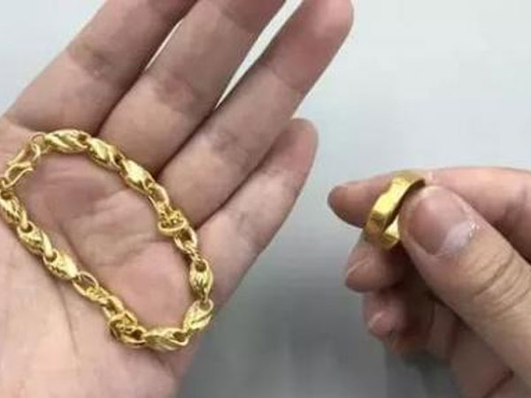 Why do gold shops like customers to exchange the old one for the new one?