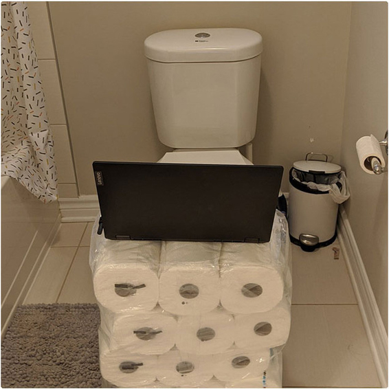 Không thể đến cơ quan vì Covid-19, dân tình thi nhau khoe 1001 góc làm việc tại nhà cực sáng tạo nhưng không kém phần hài hước - 21