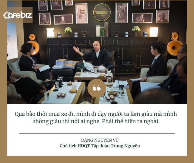 Vì sao ông Đặng Lê Nguyên Vũ chỉ đi giày vải 70.000 đồng nhưng Trung Nguyên chịu chi vài trăm tỷ cho siêu xe, hoa hậu?