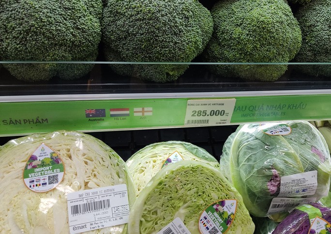 'Sốc' với rau nhập khẩu giá gần 1 triệu đồng/kg - 2