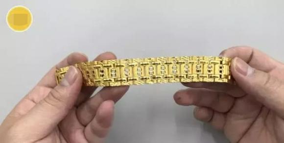 Tại sao các tiệm vàng lại thích khách hàng đổi cái cũ lấy cái mới? - 4