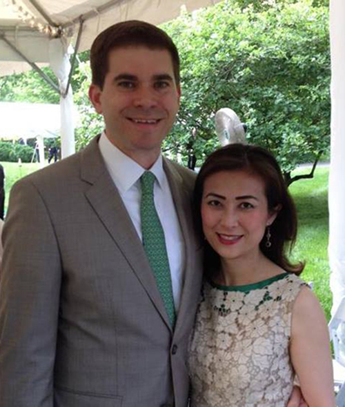 Shop TIN 27/5:BT Đinh La Thăng ôm John Kerry: “Cái chân ngài đã khỏe hẳn chưa?”. - ảnh 11