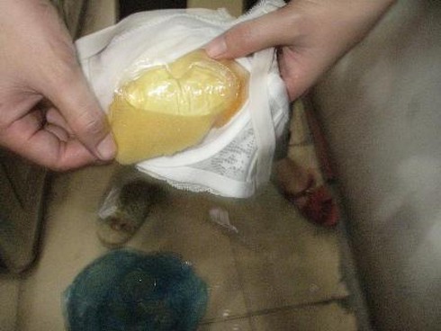 Siêu thị lớn cũng bị tố bán áo ngực chứa chất lạ, hột sắt - ảnh 4