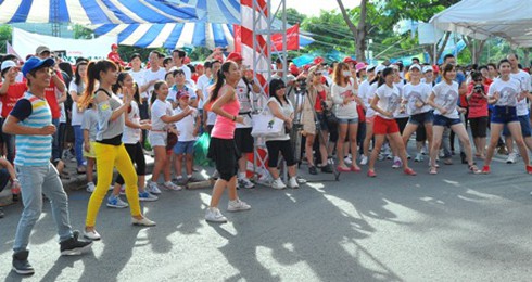 Gần 15.000 người tham gia nhảy múa, vận động cùng Coca – cola - ảnh 1
